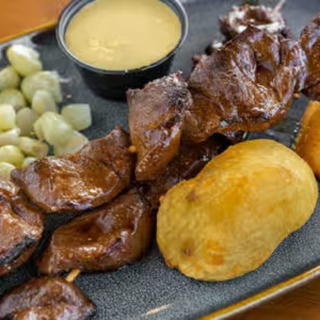 Anticuchos.