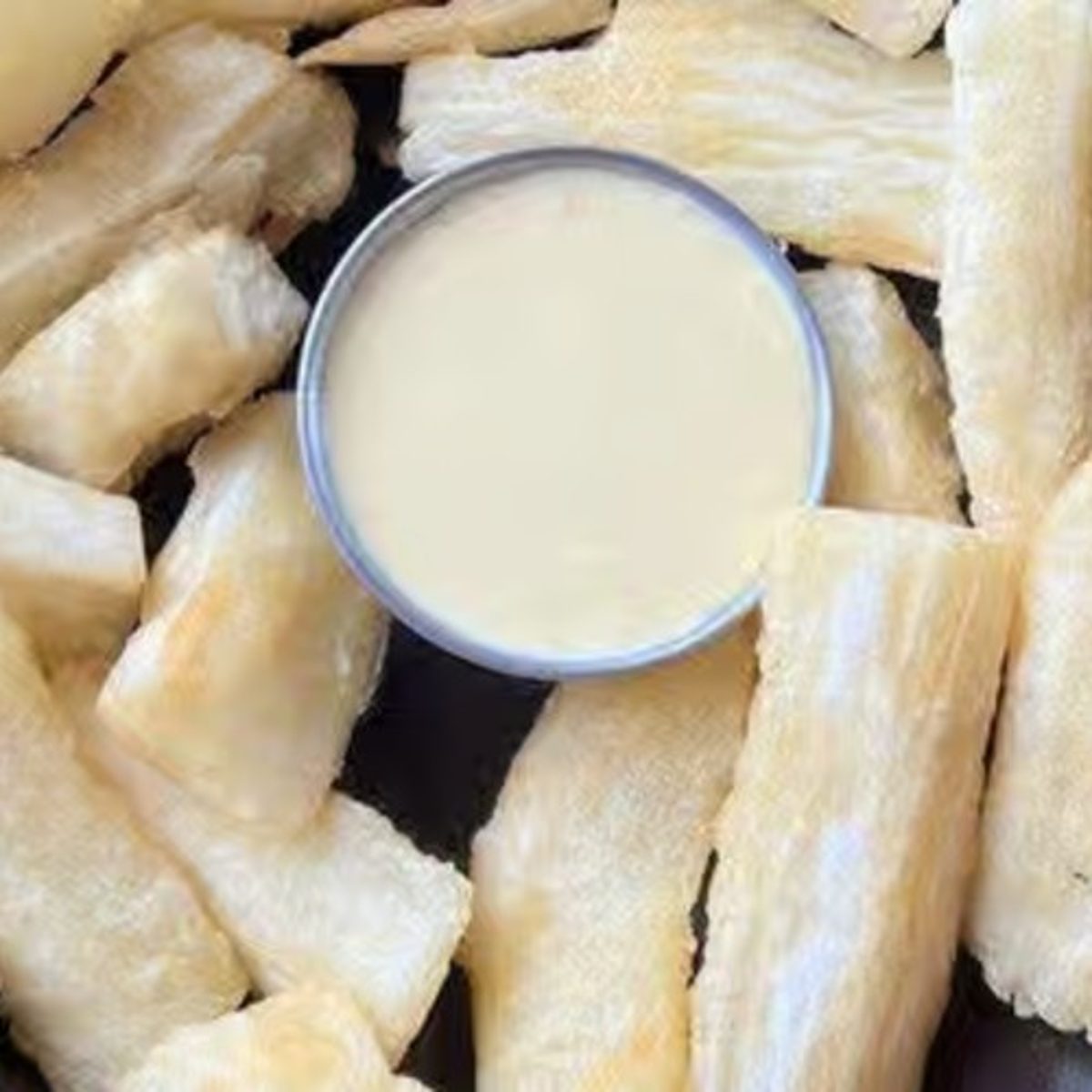 Yuca a La Huancaína