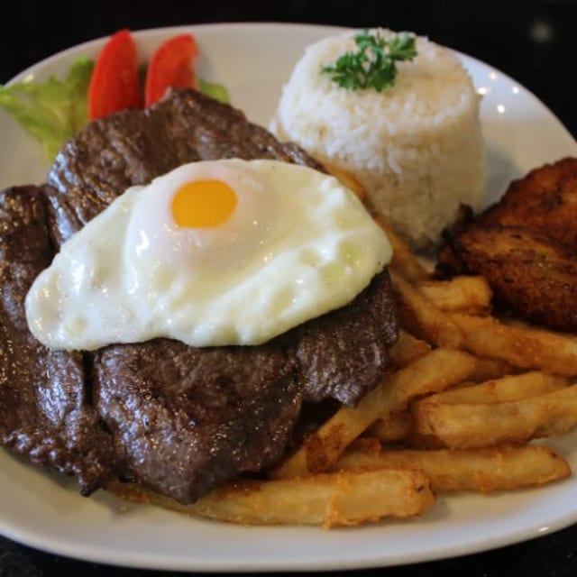Bistec a Lo Pobre.